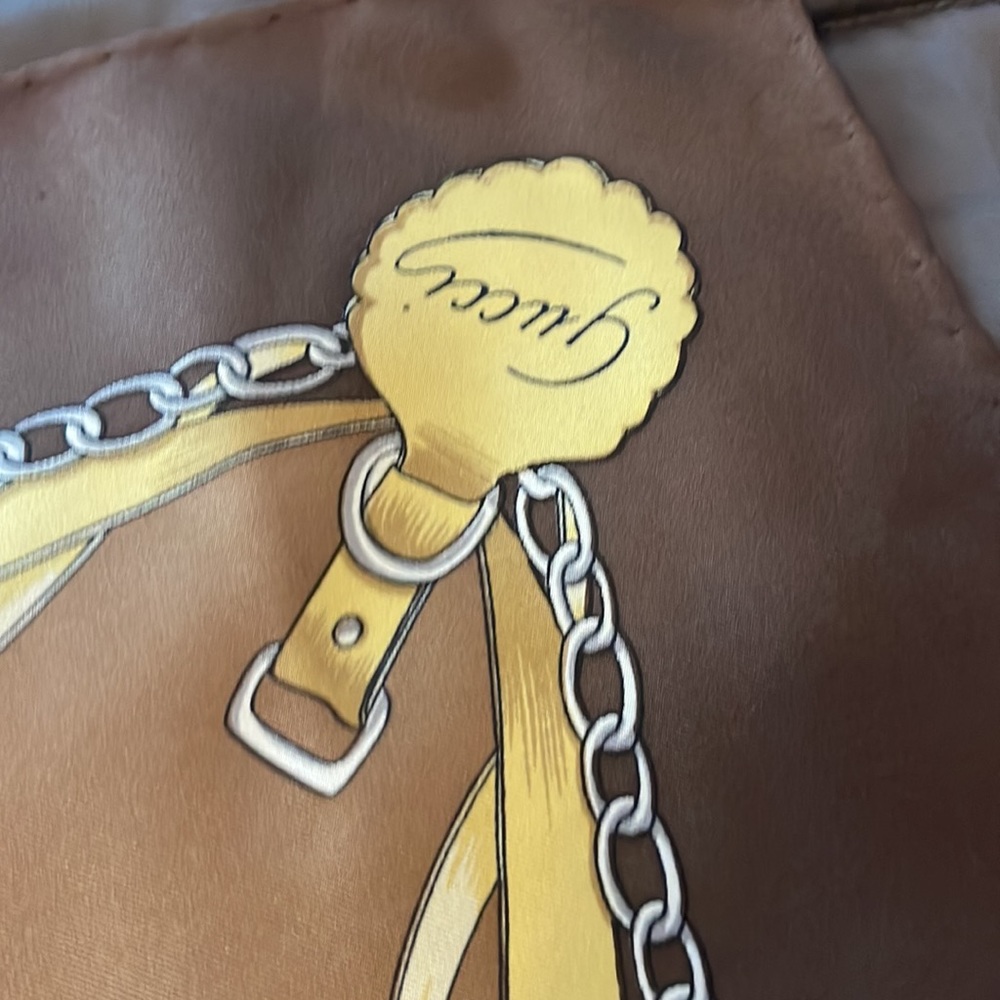Gucci authentic scarf in mint pre owned condition minor flaw has been pictured. - Picture 3 of 9